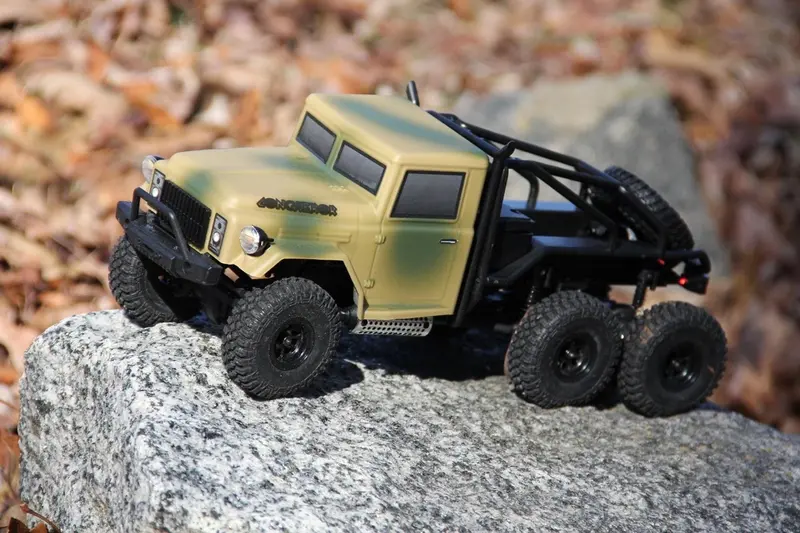 Hobby Plus CR-18 Conqueror 6x6 (Camo)