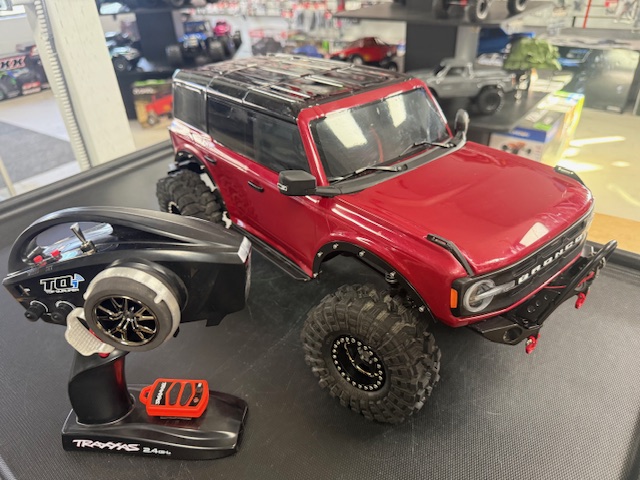 USED-Traxxas 1/10 TRX-4 2021 Ford Bronco 4x4 RTR - Red