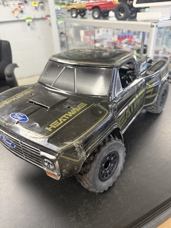 USED - Slash 4X4 VXL Loaded with Upgrades