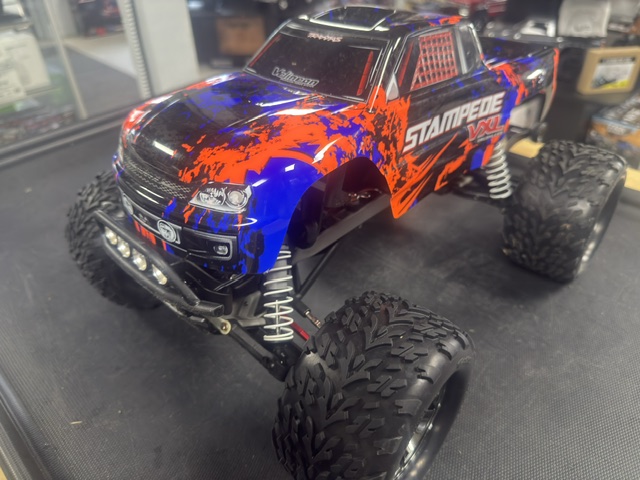 USED-Traxxas 1/10 Stampede VXL Brushless Monster Truck w/ TQi Radio